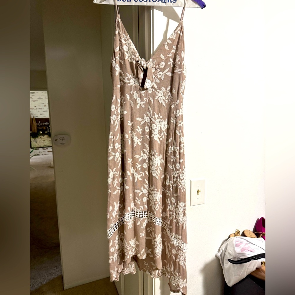 Astr Tan and White Floral Midi Dress